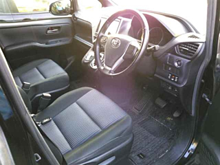 TOYOTA VOXY 2015