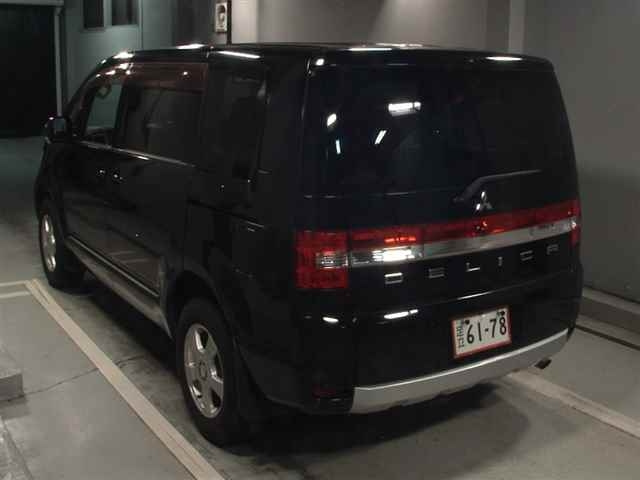 MITSUBISHI DELICA D5 2010