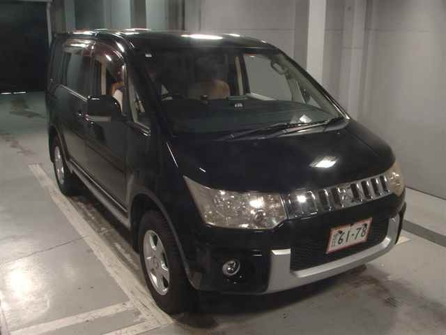 MITSUBISHI DELICA D5 2010