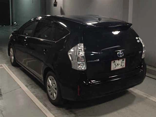 TOYOTA PRIUS ALPHA 2012