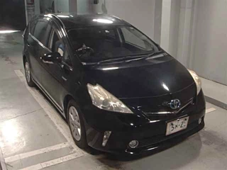 TOYOTA PRIUS ALPHA 2012