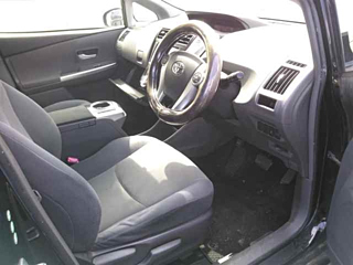 TOYOTA PRIUS ALPHA 2012
