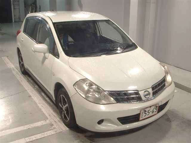 NISSAN TIIDA 2011