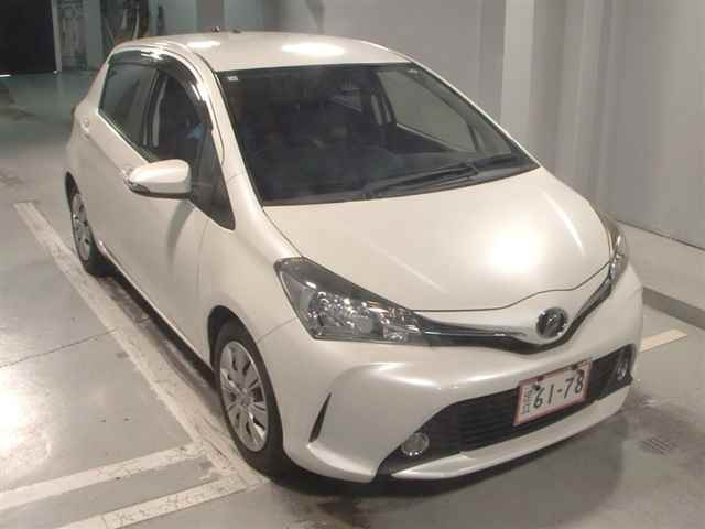 TOYOTA VITZ 2016