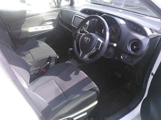 TOYOTA VITZ 2016