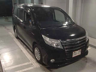 TOYOTA NOAH 2016