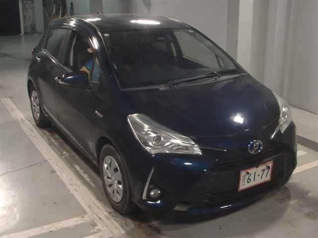 TOYOTA VITZ 2018