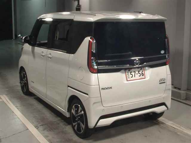 NISSAN ROOX 2020