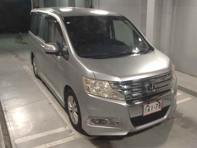 HONDA STEP WAGON 2010