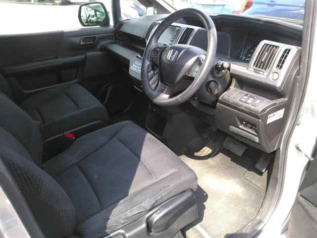 HONDA STEP WAGON 2010