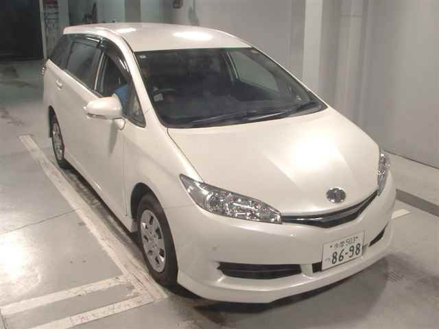 TOYOTA WISH 2014