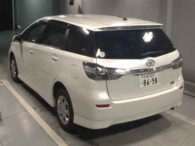 TOYOTA WISH 2014