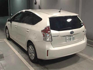 TOYOTA PRIUS ALPHA 2017
