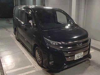 TOYOTA NOAH 2017