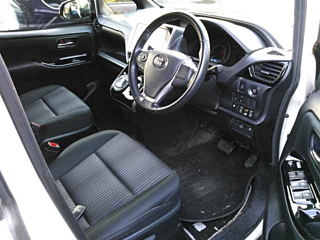 TOYOTA VOXY 2018