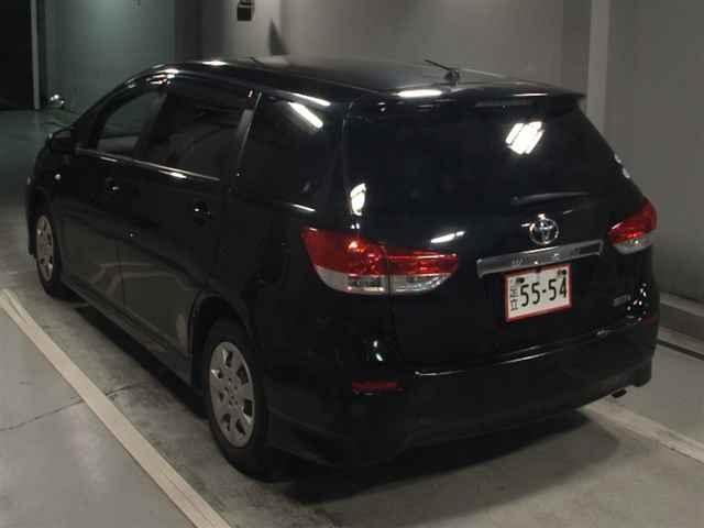 TOYOTA WISH 2010