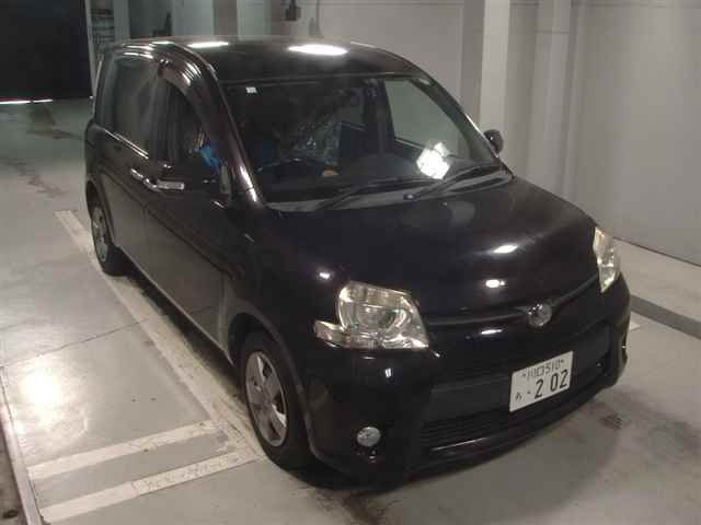 TOYOTA SIENTA 2011