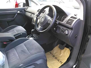 VOLKSWAGEN GOLF TOURAN 2011