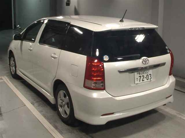 TOYOTA WISH 2008