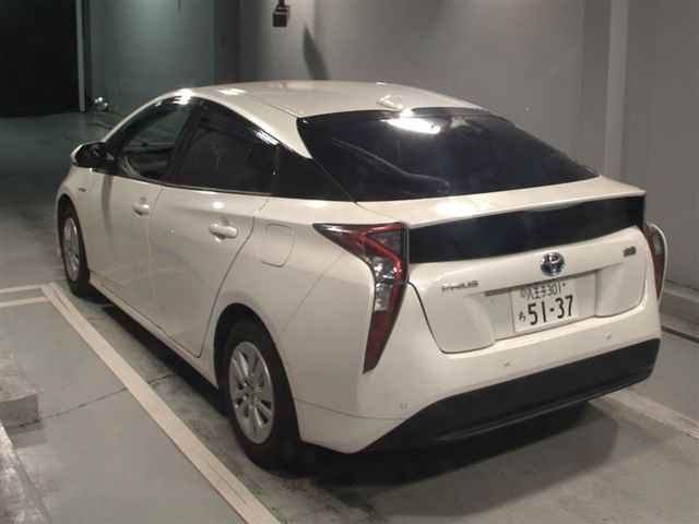 TOYOTA PRIUS 2018