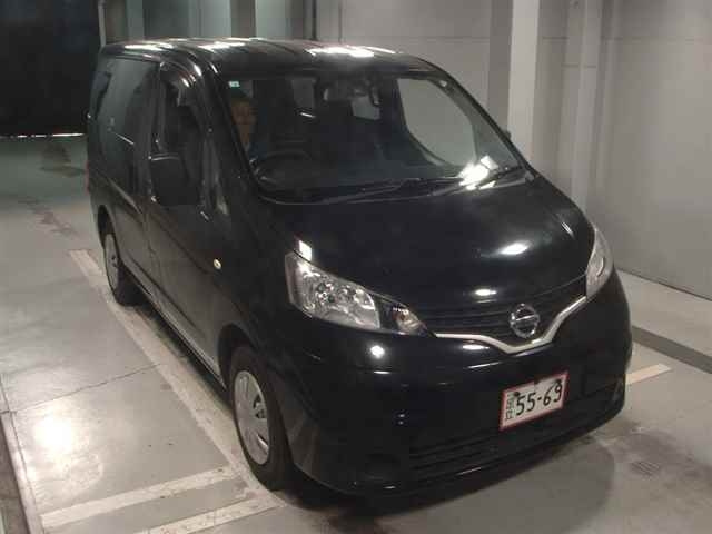 NISSAN NV200 2020