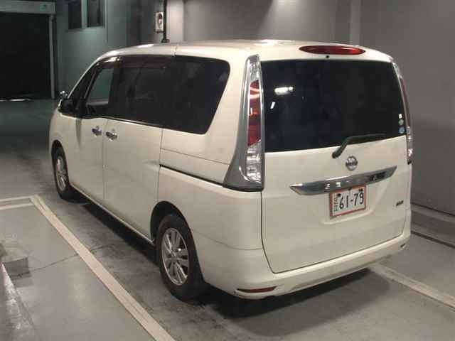 NISSAN SERENA 2011
