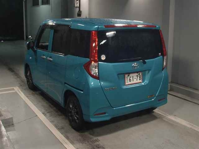 TOYOTA ROOMY 2022