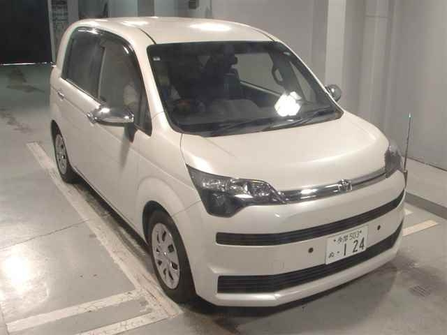 TOYOTA SPADE 2015