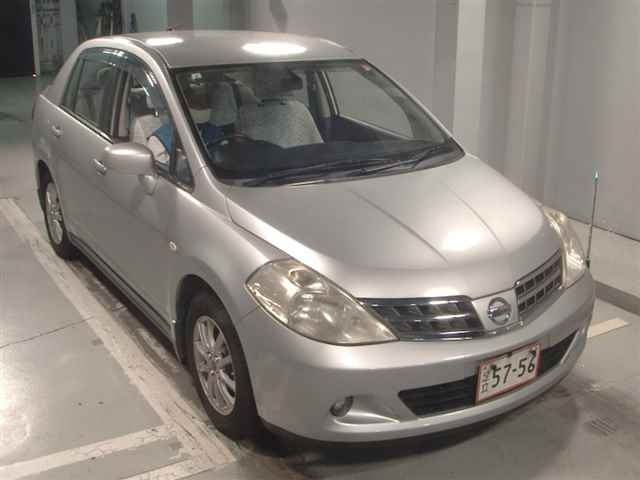 NISSAN TIIDA LATIO 2011
