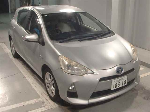TOYOTA AQUA 2013