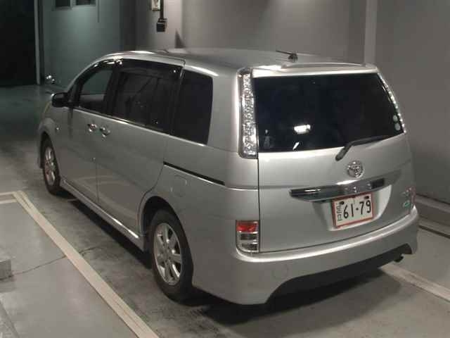 TOYOTA ISIS 2013