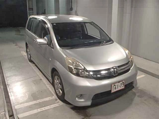 TOYOTA ISIS 2013