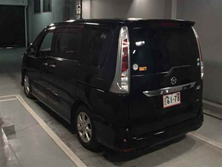 NISSAN SERENA 2010