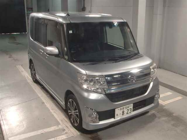 DAIHATSU TANTO 2015