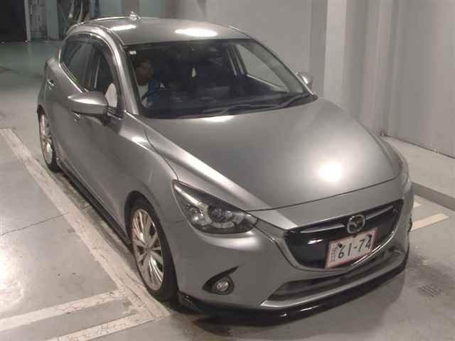 MAZDA DEMIO 2016