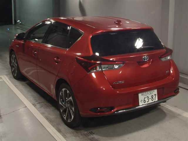 TOYOTA AURIS 2016