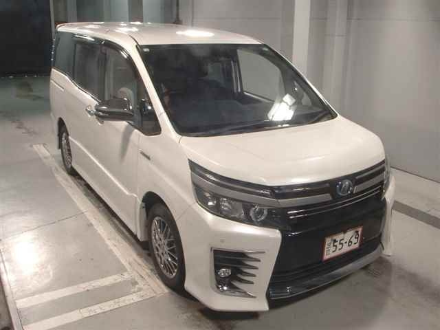 TOYOTA VOXY 2016