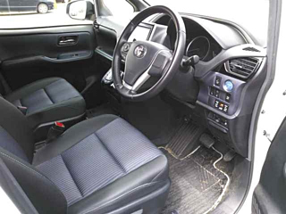 TOYOTA VOXY 2016