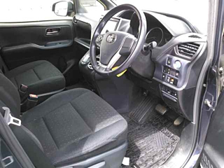 TOYOTA VOXY 2016