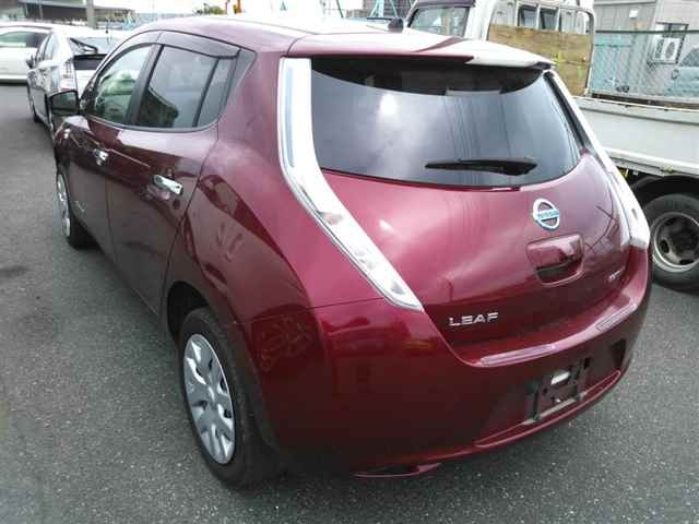 NISSAN LEAF 2016