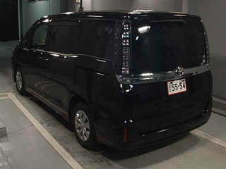 TOYOTA VOXY 2017