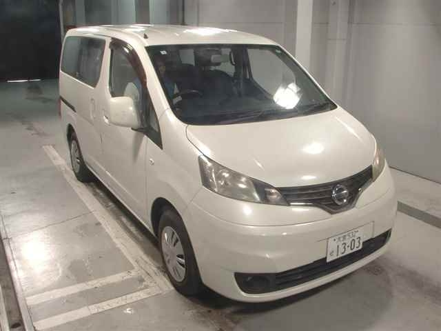 NISSAN NV200 2013