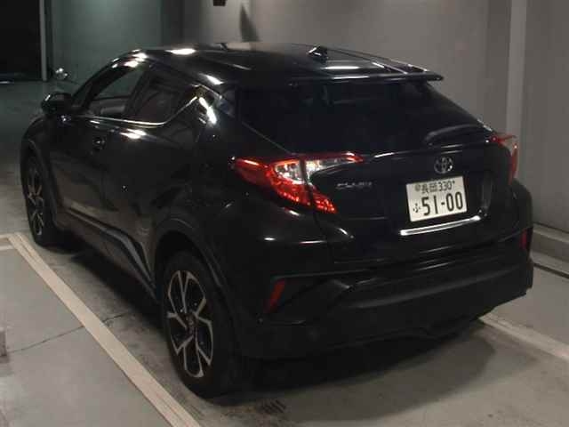 TOYOTA C-HR 2017
