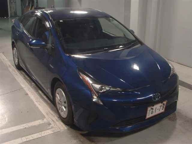 TOYOTA PRIUS 2016