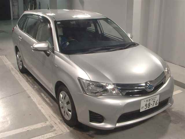 TOYOTA COROLLA FIELDER 2013