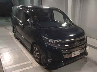TOYOTA NOAH 2018