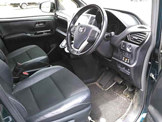 TOYOTA NOAH 2018