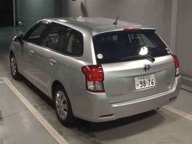 TOYOTA COROLLA FIELDER 2013
