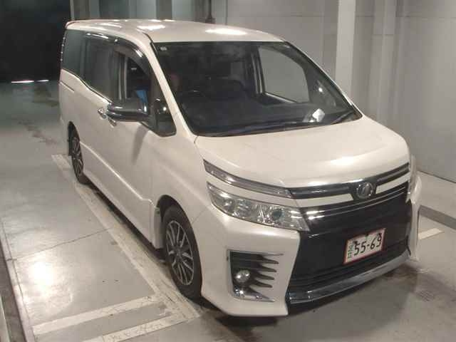 TOYOTA VOXY 2015