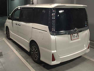 TOYOTA VOXY 2015